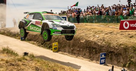 Jeszcze lepsza Škoda Fabia R5 Evo. Zwycięstwo w debiucie