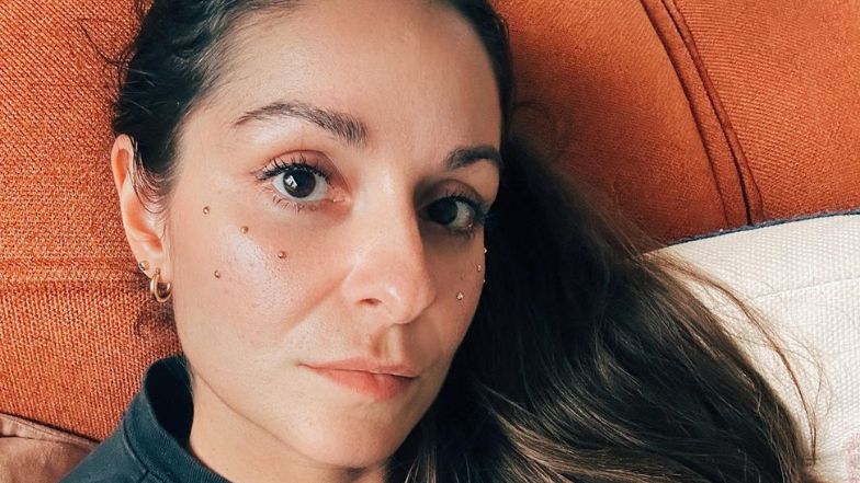 Joanna Okuniewska NIE BYŁA GOTOWA na coming out. "Nikomu nie życzę takiej sytuacji". Mówi o bezbronności