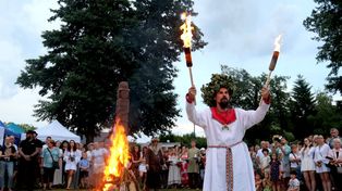 Chodzieskie Wianki 2026 za nami - magia słowiańskiej nocy nad Jeziorem Miejskim