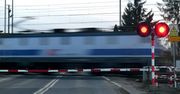 Wielkopolskie. Mimo zamkniętych szlabanów wjechał na przejazd kolejowy