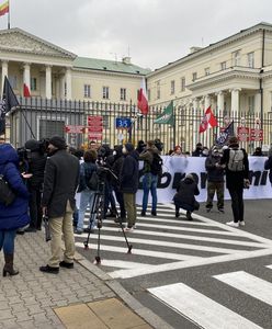 Wszechpolacy murem za obrońcami granic. Bojowo, ale nielicznie