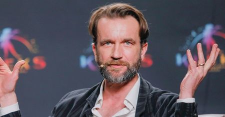 Tomasz Kot był w SEMINARIUM. W nowym wywiadzie nie szczędzi gorzkich słów Kościołowi i zdradza, co myśli o apostazji