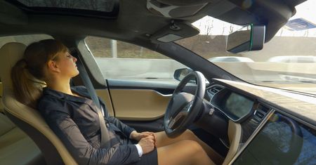 Elon Musk: „samochody bez kierowców już za rok”