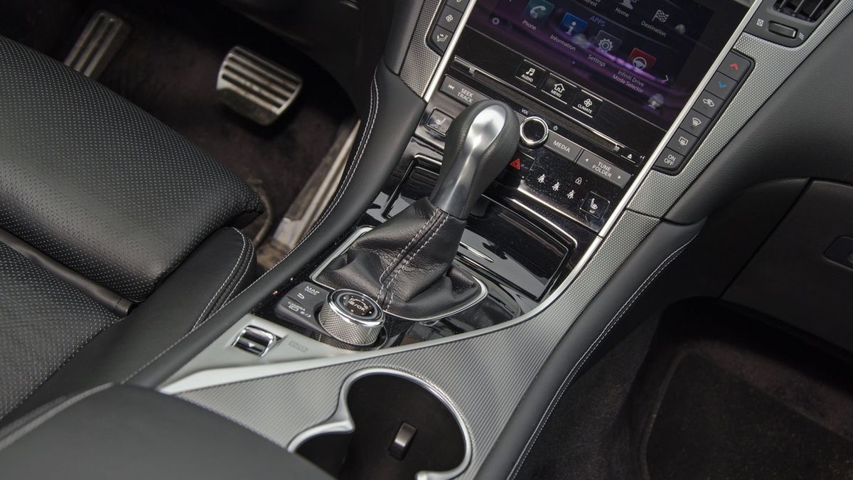 Drążek w automatycznej skrzyni biegów