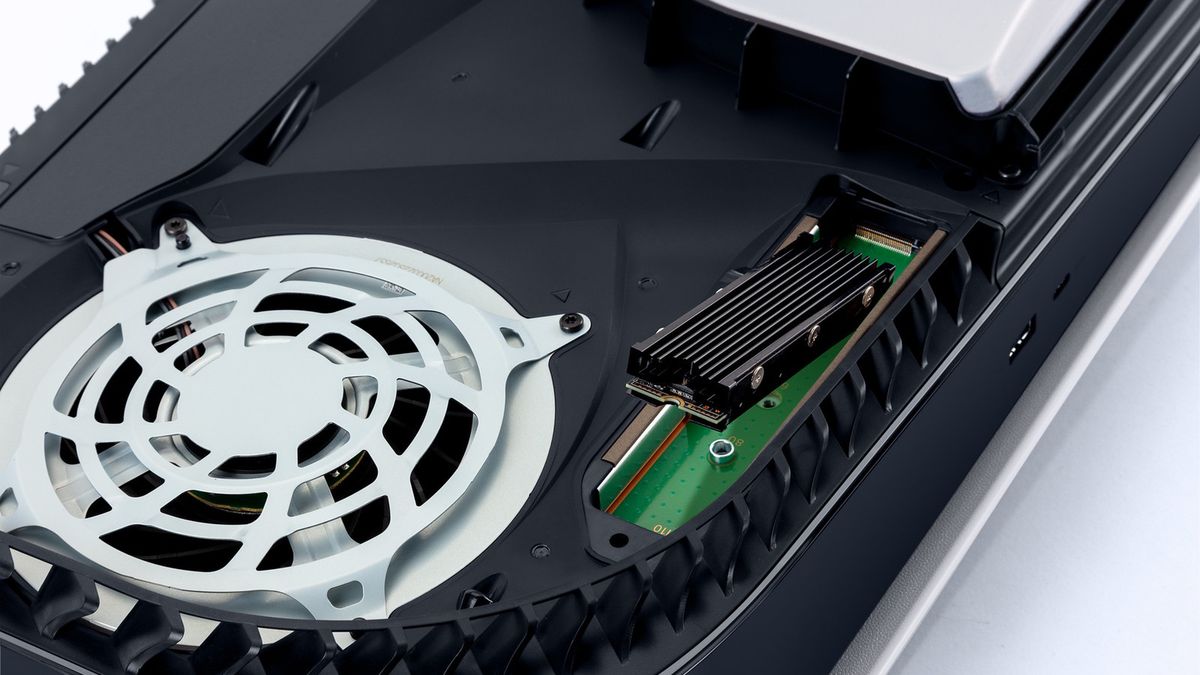 Nowa aktualizacja PS5 umożliwia rozszerzenie pamięci masowej.