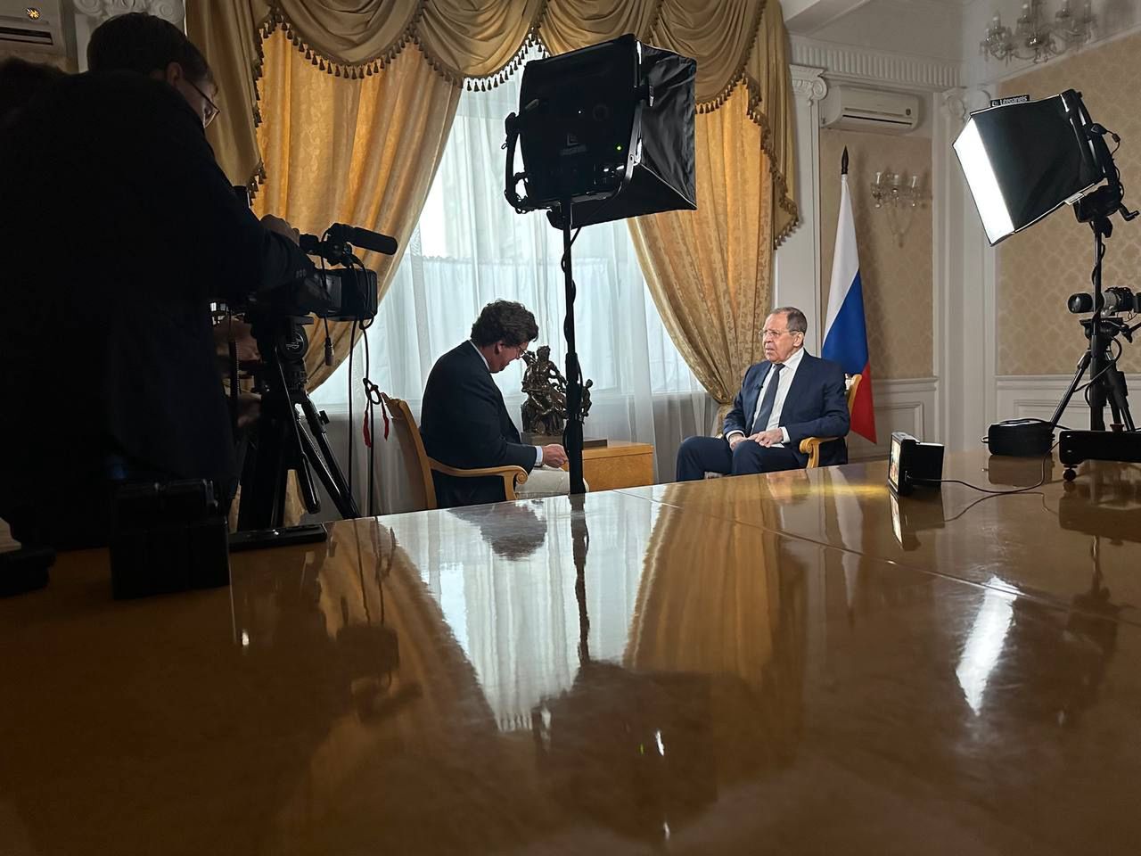 Tucker Carlson interviews Lavrov in Moscow amid nuclear fears