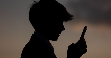 Francuskie organy ścigania badają platformę X pod kątem manipulacji algorytmami