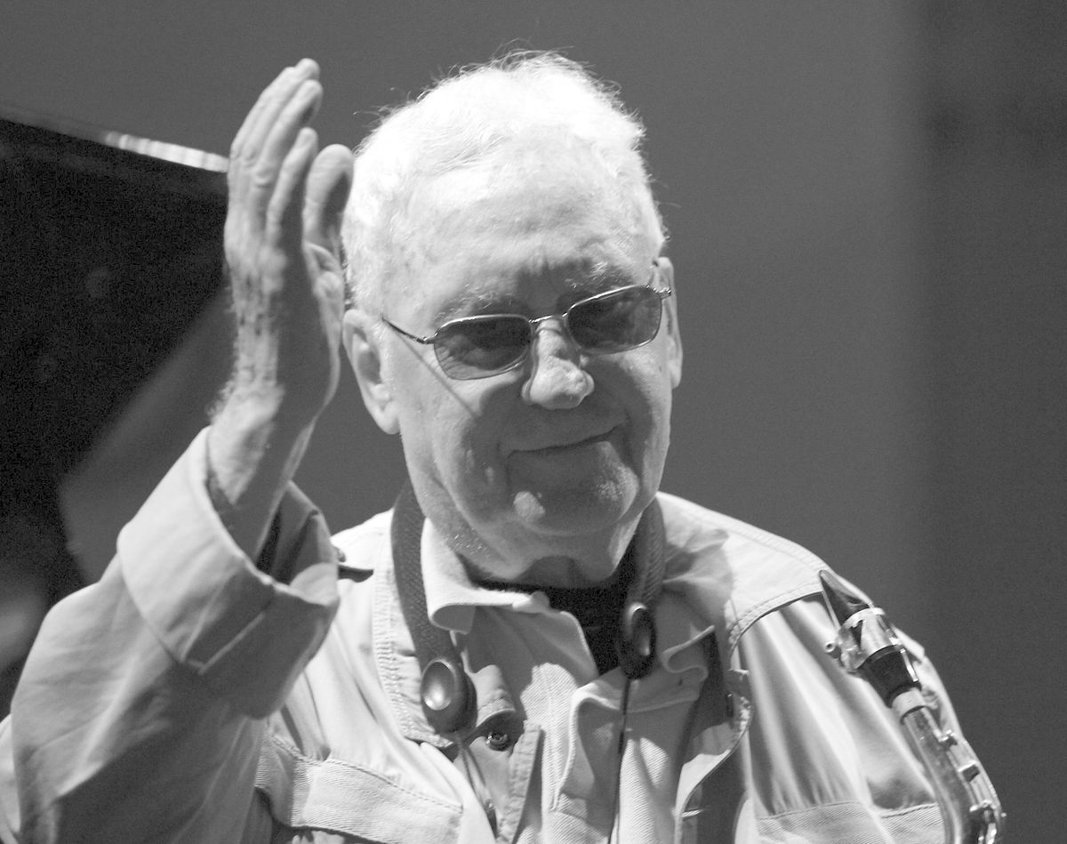 Lee Konitz nie żyje. Legendarny muzyk zmarł przez koronawirusa