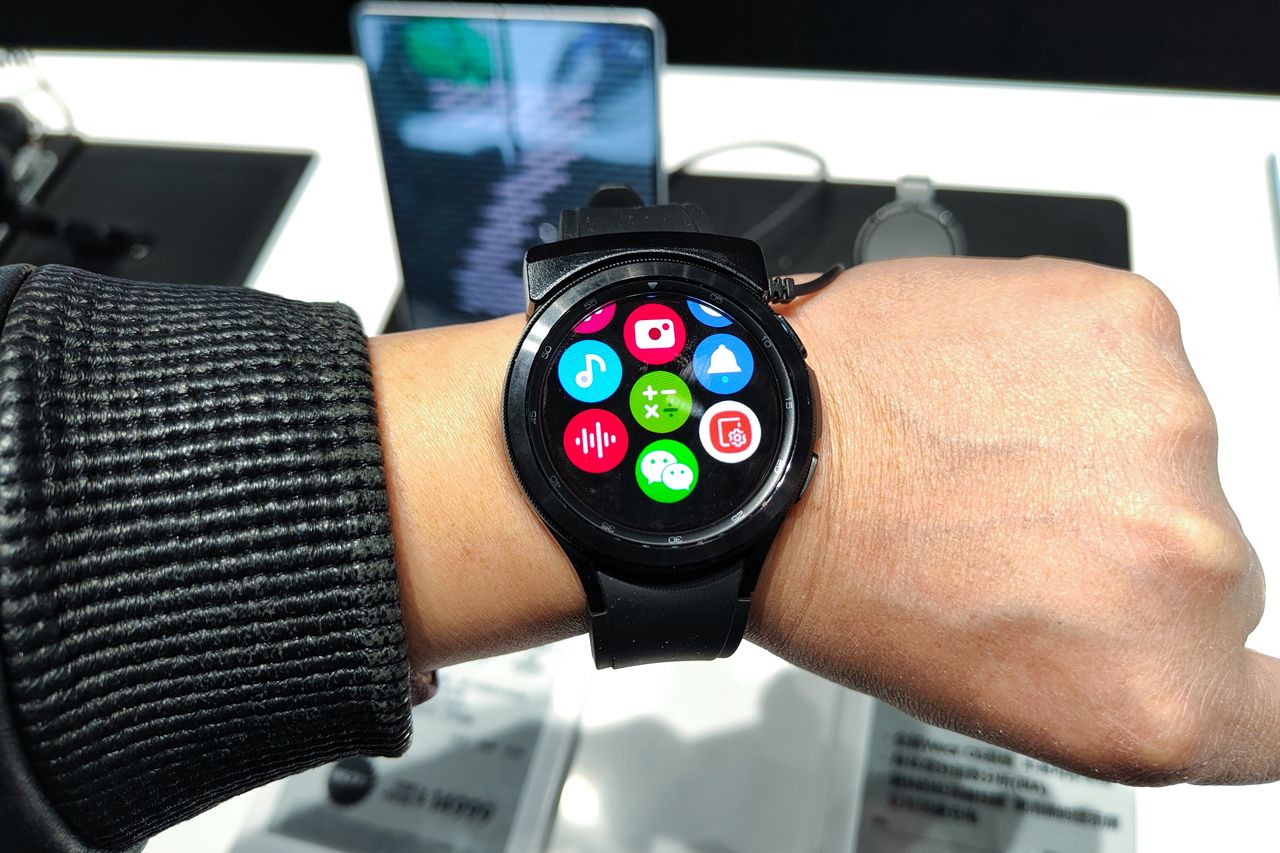 Wear OS przechodzi wielkie zmiany. Staje się bardziej jak... Android