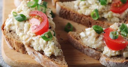 W piątki robię śląską pastę na kanapki. Smak hekele jest nie do podrobienia