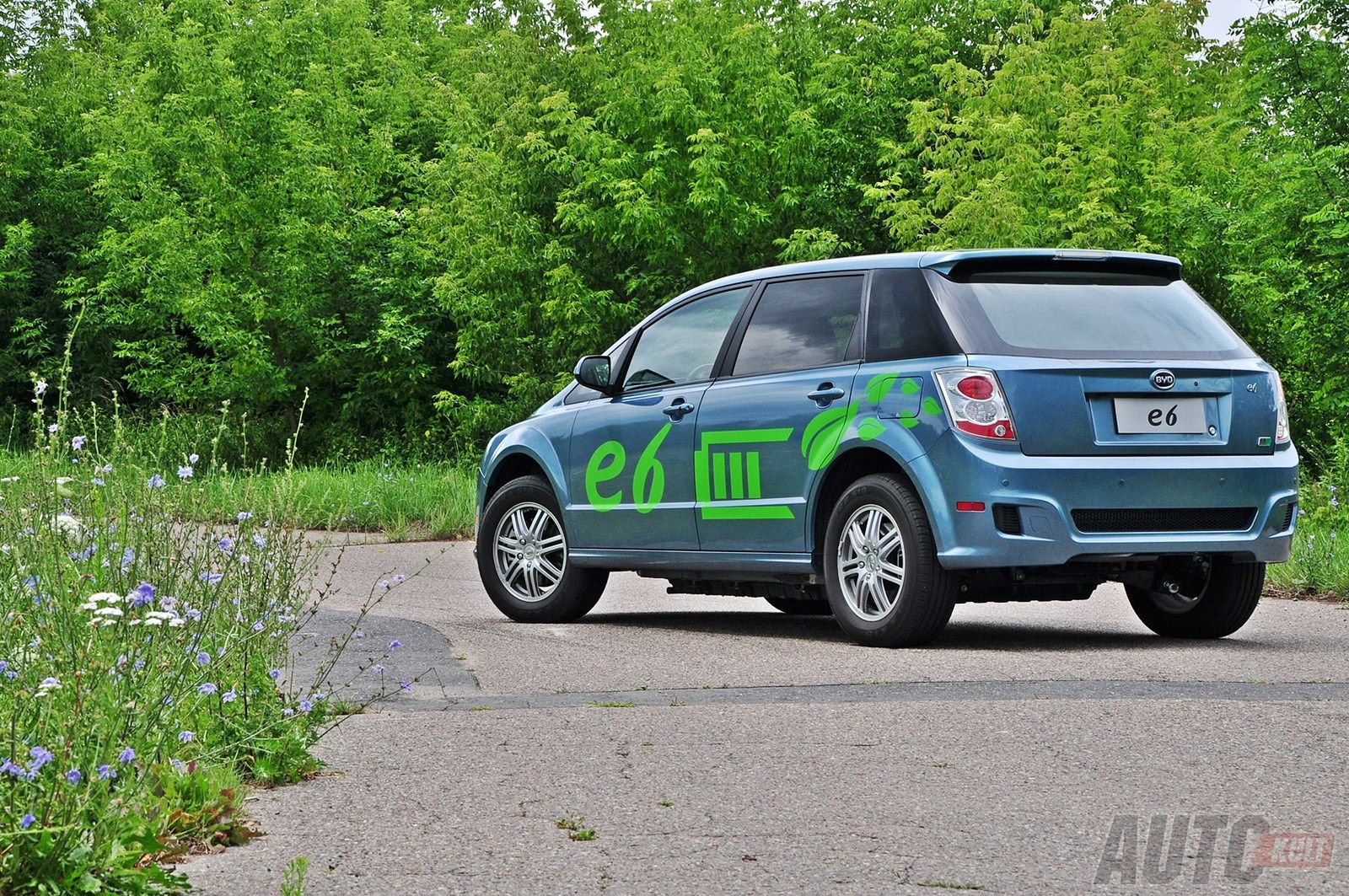 BYD e9