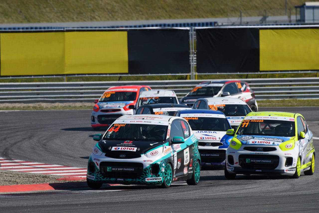 Kia Lotos Race Oschersleben (2017) - jak wygląda rozsądne cenowo ściganie?