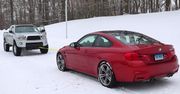 Toyota Tacoma kontra BMW M4 - pojedynek siły na śniegu