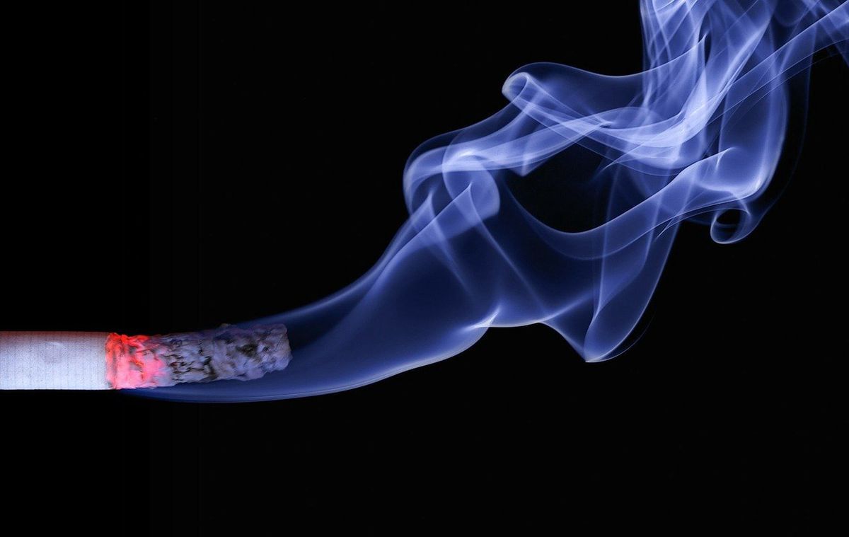 Jastrzębie Zdrój. Dla 45-latka wyjście na papierosa okazało się wyjątkowo drogie.