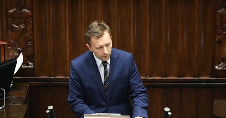 "Obraził się i wyszedł". Kuriozalna scena w Sejmie