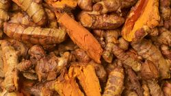 Działa przeciwzapalnie. Dodawaj ją do wody i pij na czczo