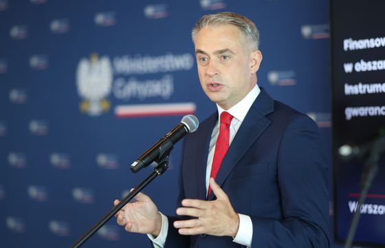 Gawkowski wysłał stanowcze pismo do Mety. Żąda wyjaśnień ws. scamów z Brzoską