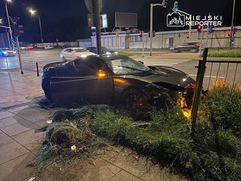 Kolizja na Wale Miedzeszyńskim w Warszawie. Rozbito unikatowy Lotus za prawie 500 tys. zł