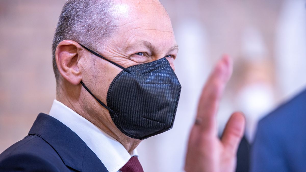 German Chancellor Olaf Scholz and the D21 initiative open Girls Day 2022 in the capital's representative office of Telefonica Deutschland in Berlin, Germany, 27 April 2022. EPA/ANDREAS GORA / POOL Dostawca: PAP/EPA.