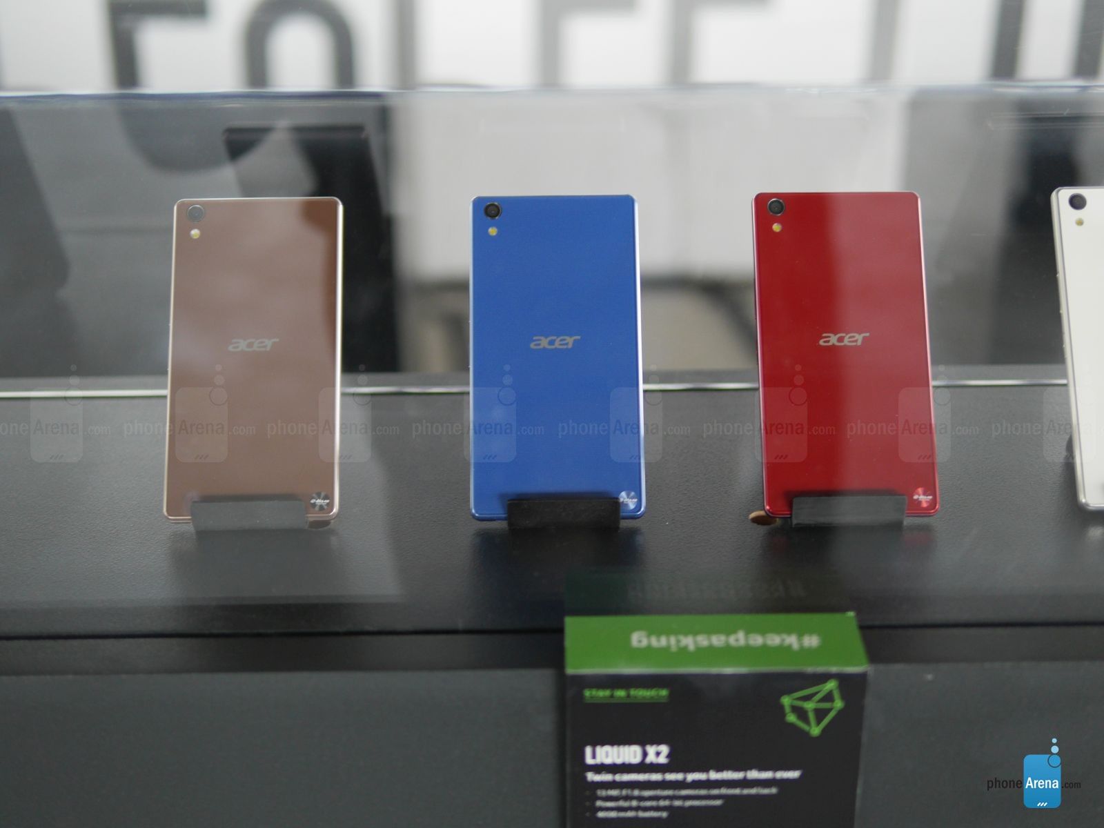 Liquid X2 z pojemną baterią  i opaski Leap Fit, Active i Curve - oto nowości Acera 5