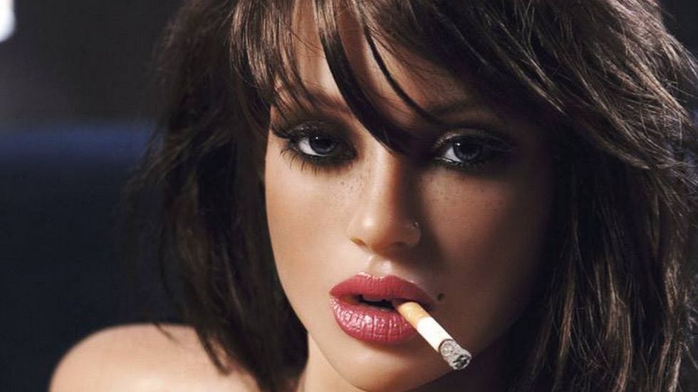 Najpiękniejsze androidy świata to maszyny do seksu. Kim jest twórca kuszących fembotów? 1