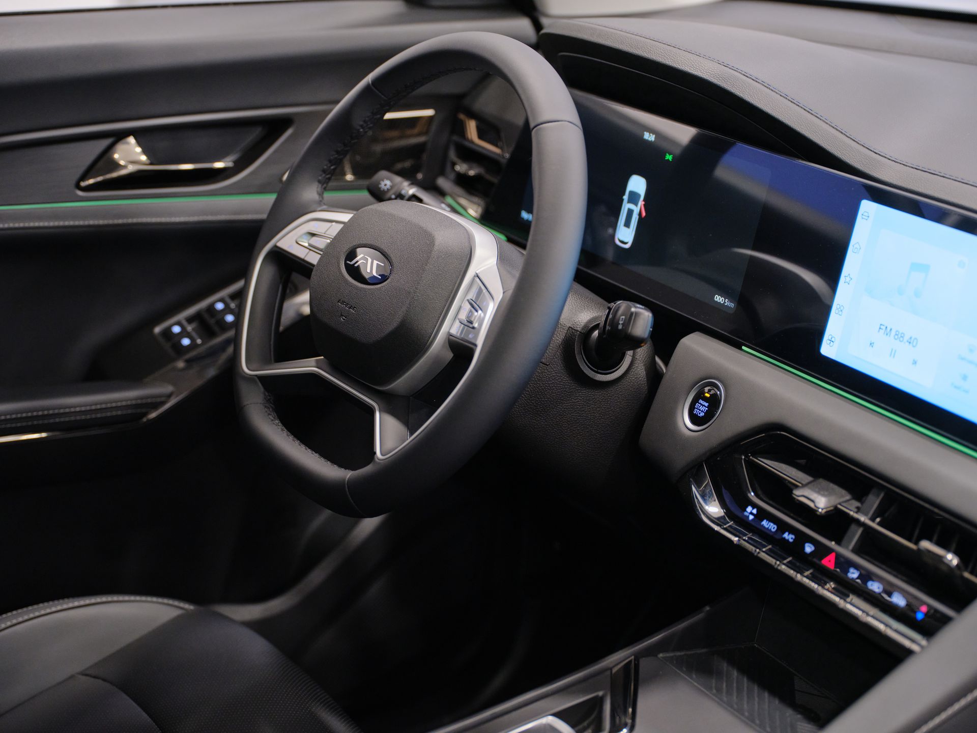 JAC JS8 Pro