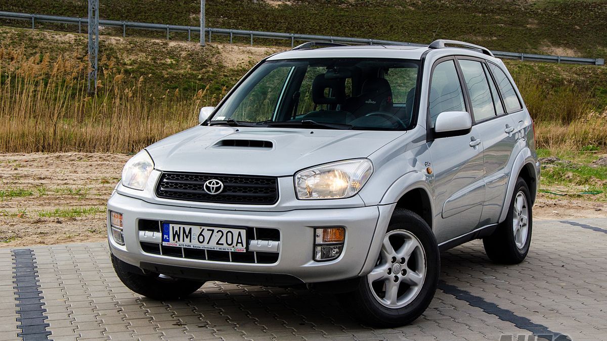 Toyota RAV4 II nadal wygląda atrakcyjnie i ma trochę zalet pomimo wieku