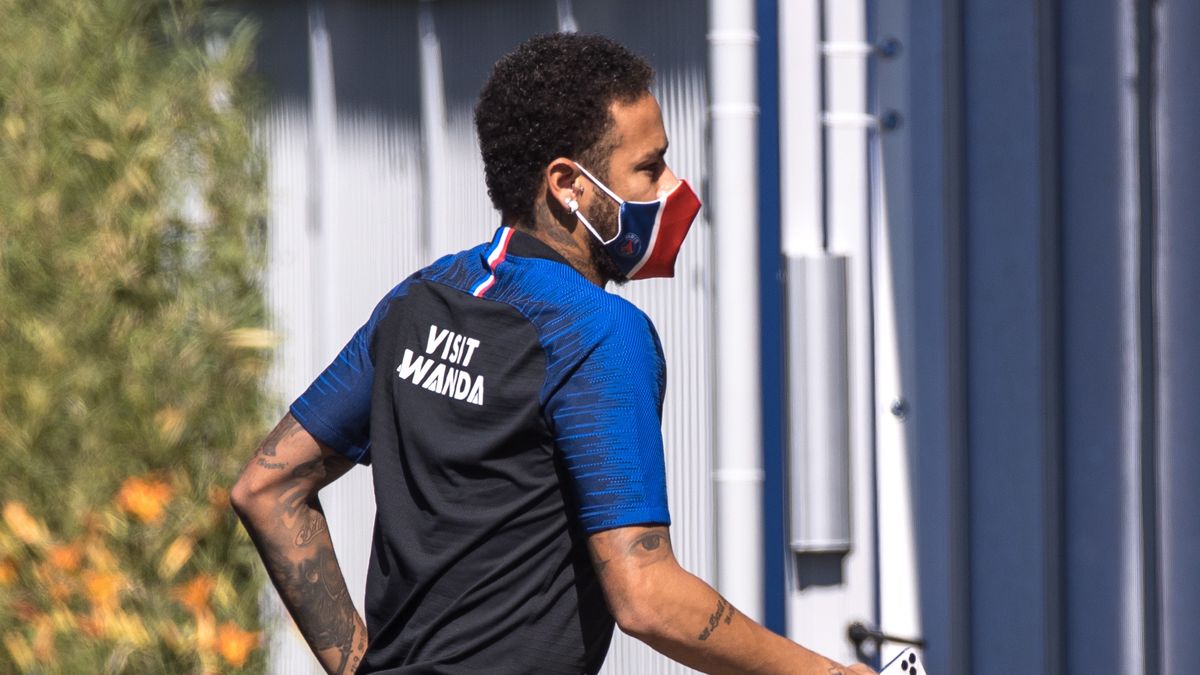 Rodzina Neymara jest zakażona koronawirusem: PAP/EPA.