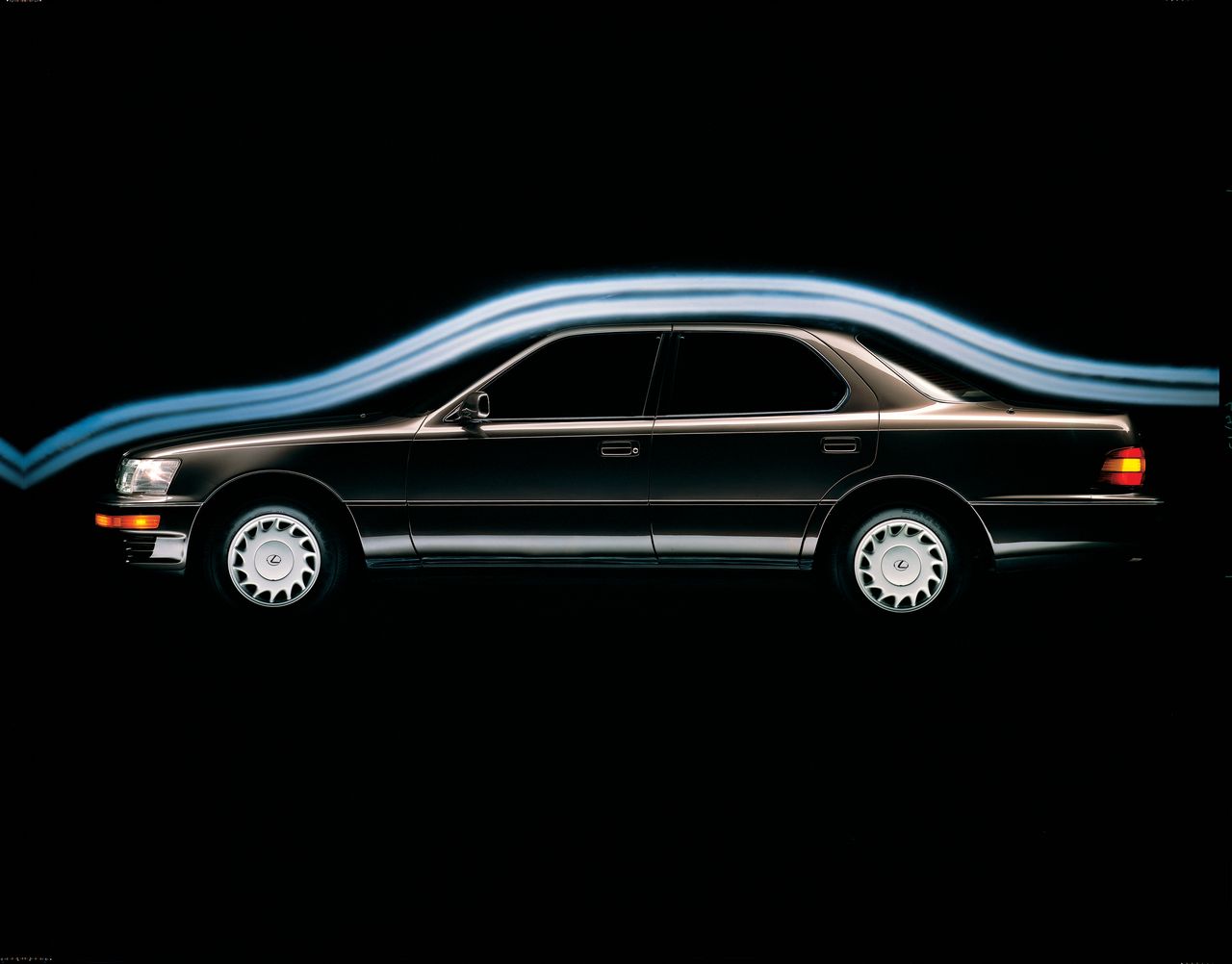 Lexus LS 400. "Samochód lepszy od najlepszych na świecie"