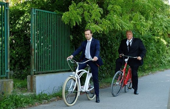 Podobieństwa i różnice między ukraińską a polską wersją „Sługi Narodu”