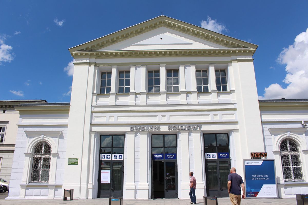 Sosnowiec. Dworzec kolejowy w centrum Sosnowca zyska nową elewację. 