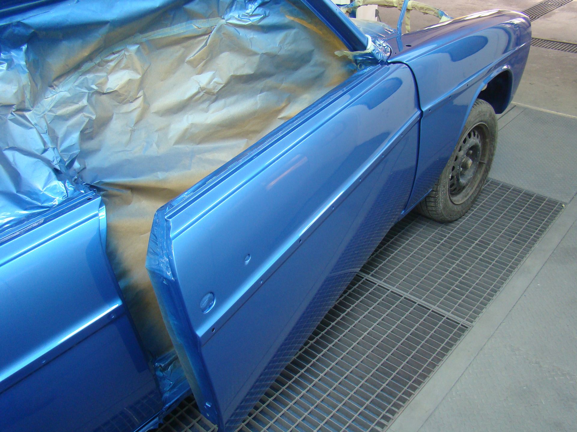 Mercedes 250C (W114) Coupe - lakierowanie 10