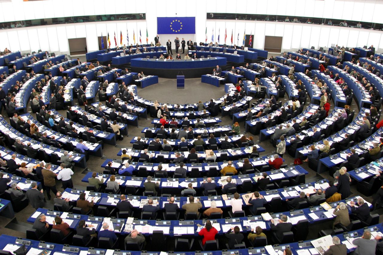 Praworządność i wolność mediów w Polsce. Parlament Europejski przyjął rezolucję