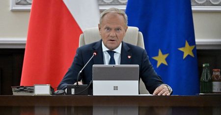 "Na miłość Boga". Tusk zwrócił się do Nawrockiego ws. inwestycji krytycznych