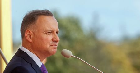 Duda na Jasnej Górze: grupa rodaków kupiła dziesiątki kg cukru i będzie zjadać go przez lata