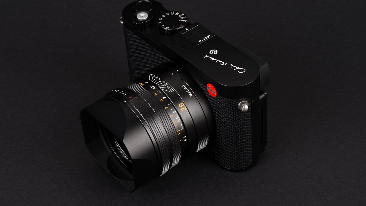 Specjalny egzemplarz Leiki Q3 na 50. rocznicę pracy twórczej Chrisa Niedenthala.