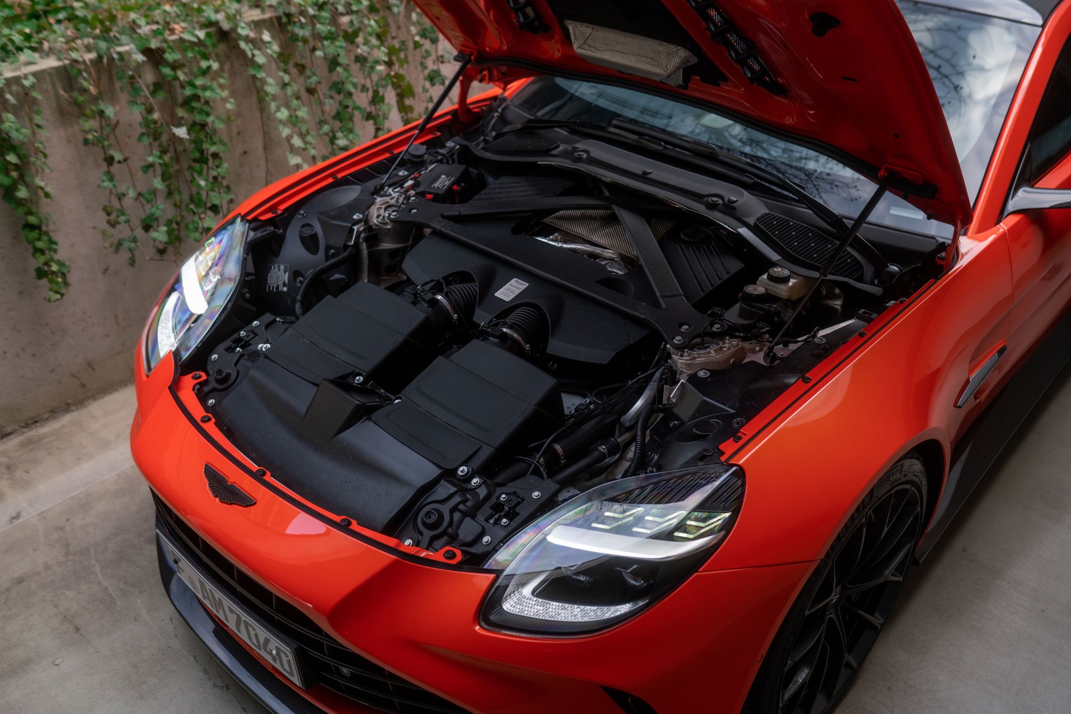 Aston Martin Vantage (2025)