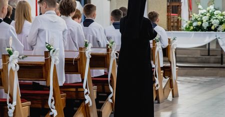 Co w prezencie na pierwszą komunię świętą? Oto najnowsze trendy