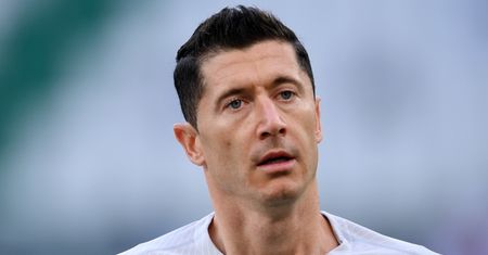 Robert Lewandowski jednak komentuje 30 milionów premii od Morawieckiego: "To się wszystko dzieje poza piłkarzami, którzy razem z kibicami SĄ OFIARAMI"