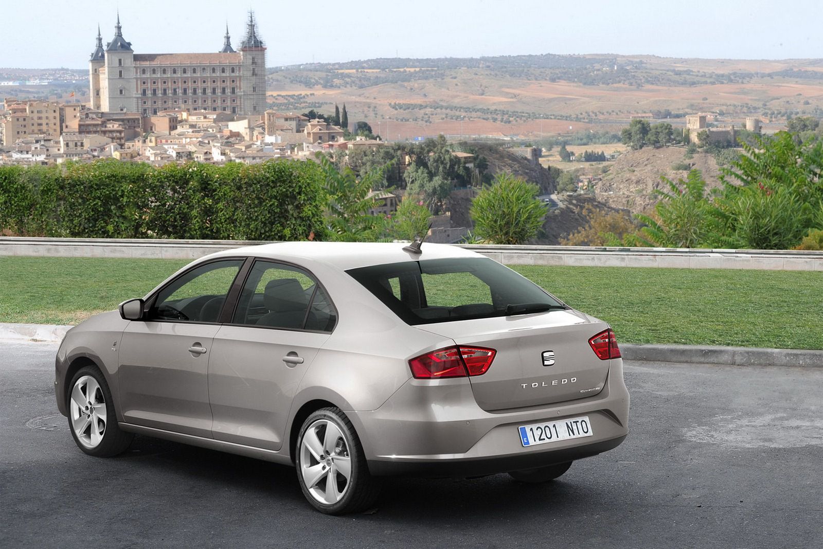 Seat Toledo (2012) - obszerna galeria zdjęć 10