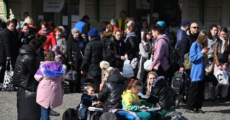 Pomoc uchodźcom. Na początek samorządy otrzymają 500 mln zł