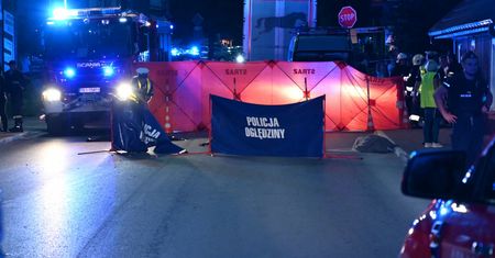 Daleszyce. Pijany kierowca przejechał matkę z córką. Mieszkańcy pomagają rodzinie
