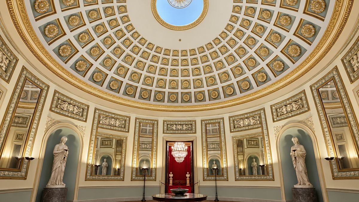 Rotunda w pałacu mieszczącym muzeum na Korfu