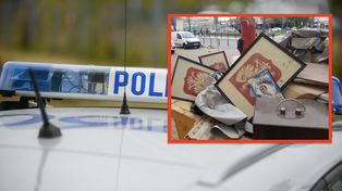 Godła w kontenerze przed biurem RPO. Policja sprawdzi zdjęcia