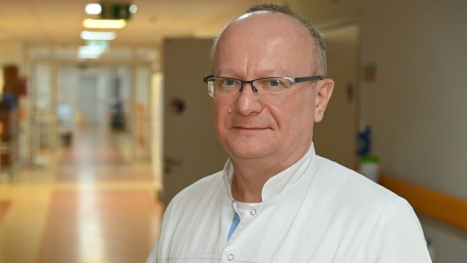 Profesor Marcin Pasiarski, kierownik Kliniki Hematologii i Transplantacji Szpiku opowiedział o terapii CAR-T.
