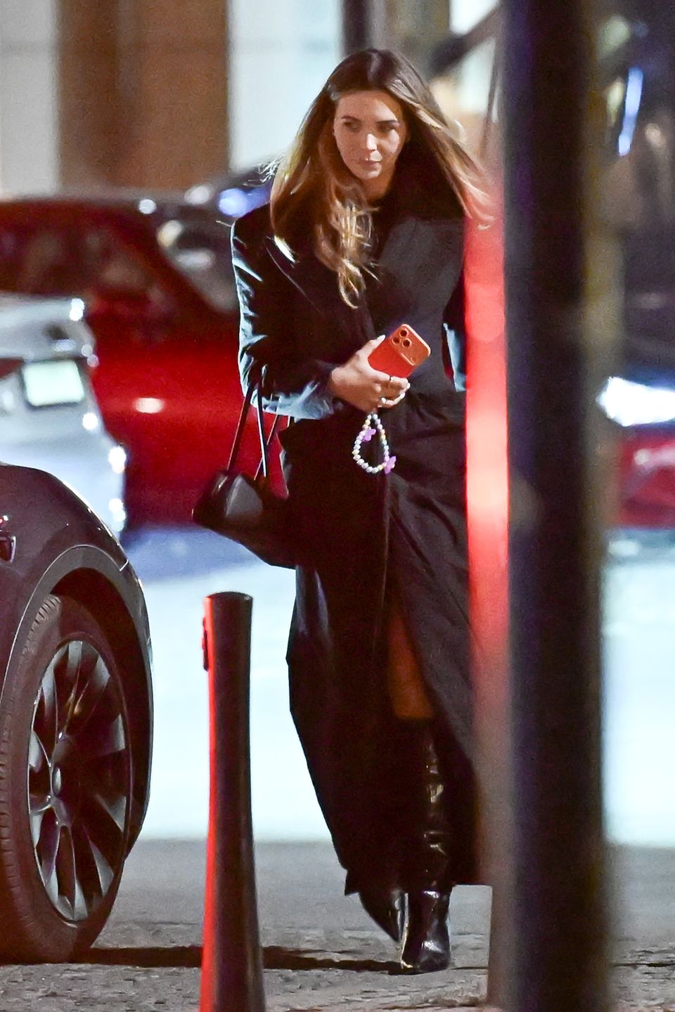 Sandra Kubicka na nocnym spacerze