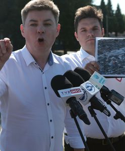 Przepychanki i krzyki na konferencji. Kuriozalna sytuacja w Wołominie