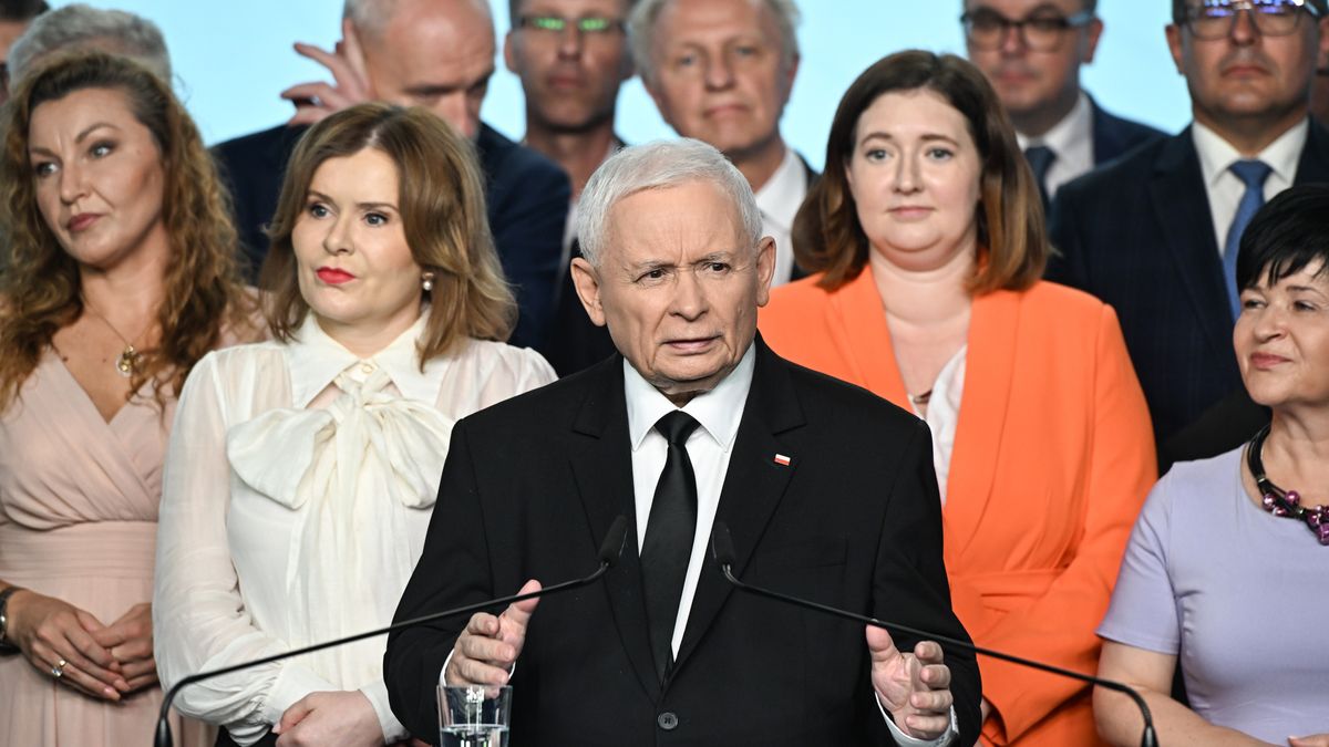 Jaros�aw Kaczy�ski
Radek Pietruszka
komentarz, konferencja, pis, pkw, polityk polityka, sprawozdanie finansowe