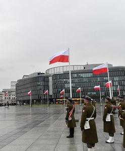 Warszawa. 2 maja świętujemy Dzień Flagi Rzeczypospolitej Polskiej. Uroczystości w stolicy