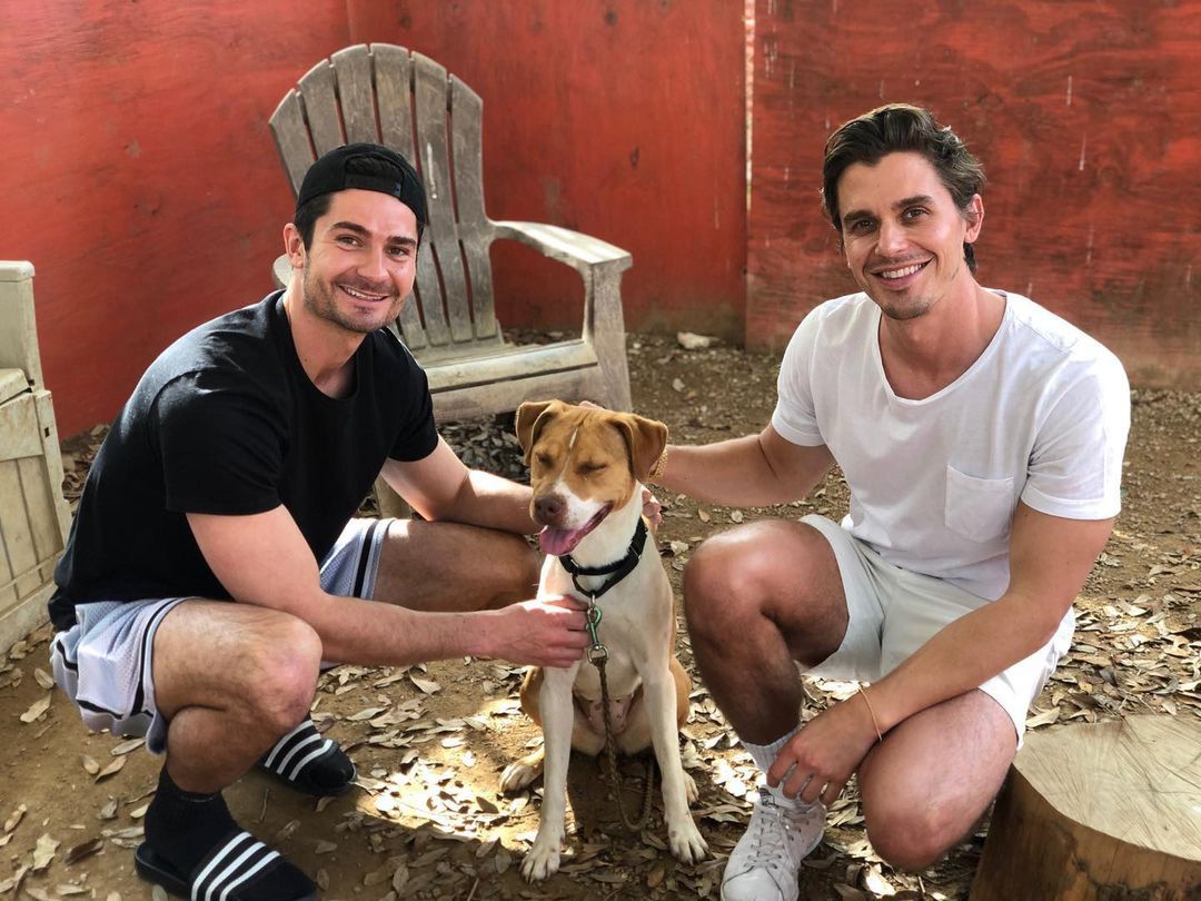 Antoni Porowski i Kevin Harrington 